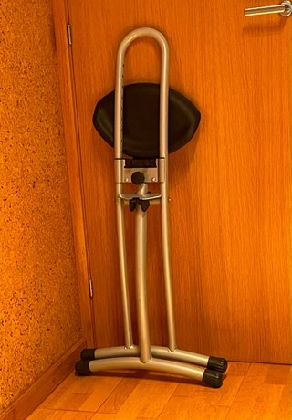 Taburete plegable Bravantia ajustable