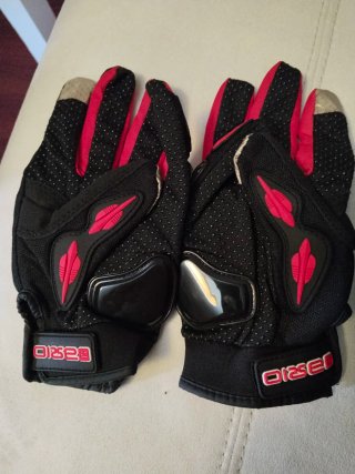 Casco moto AXK y guantes
