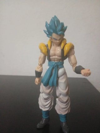 Figura Gogeta Super Saiyan Blue