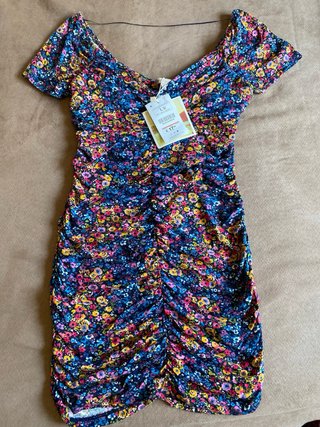 Vestido Bershka Fruncido Flores Viscosa Elastano L