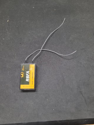 Receptor Corona R8FA 8 Canales FASST