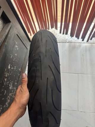 Neumático Michelin Pilot Power con menos de 1000km