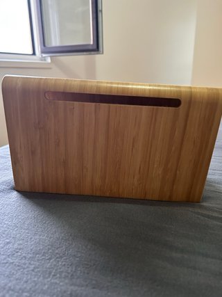 Soporte de madera para tablet