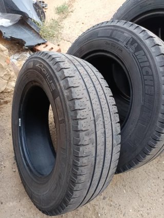 Neumáticos Michelin Agilis 215/75 R15