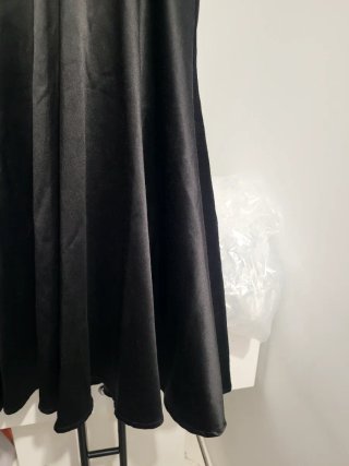 Vestido negro con lazo