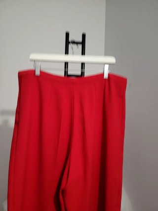 Pantalones rojos de vestir