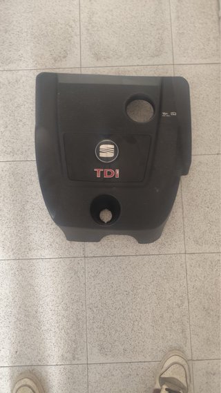 Tapa motor Seat León FR TDI