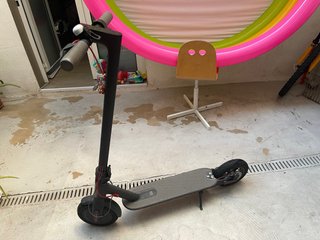 Patinete eléctrico en buen estado