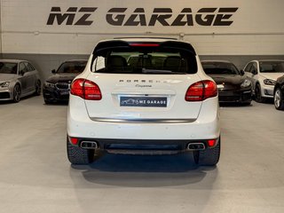 Porsche Cayenne Diesel 3.0 V6 · 240 CV · Tiptronic · Techo · Bose