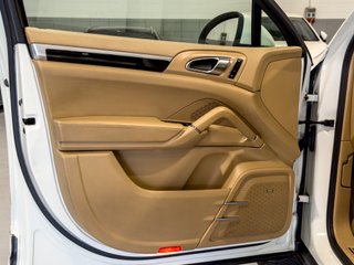 Porsche Cayenne Diesel 3.0 V6 · 240 CV · Tiptronic · Techo · Bose