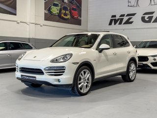 Porsche Cayenne Diesel 3.0 V6 · 240 CV · Tiptronic · Techo · Bose