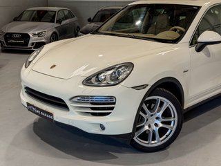 Porsche Cayenne Diesel 3.0 V6 · 240 CV · Tiptronic · Techo · Bose