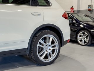 Porsche Cayenne Diesel 3.0 V6 · 240 CV · Tiptronic · Techo · Bose
