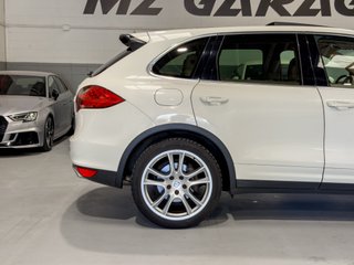 Porsche Cayenne Diesel 3.0 V6 · 240 CV · Tiptronic · Techo · Bose