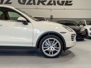 Porsche Cayenne Diesel 3.0 V6 · 240 CV · Tiptronic · Techo · Bose
