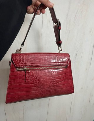 Bolso Guess Burdeos Cocodrilo