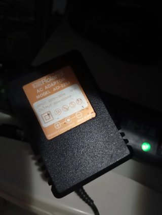 Roland SC-7 Sound Module + Transformador ACI-220J