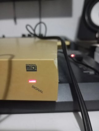 Roland SC-7 Sound Module + Transformador ACI-220J