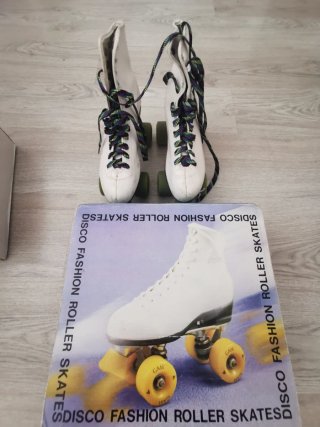Patines 4 ruedas T39