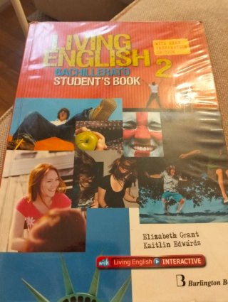 Living English 2 Bachillerato. Student's book