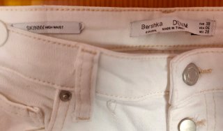 Pantalón vaquero blanco roto