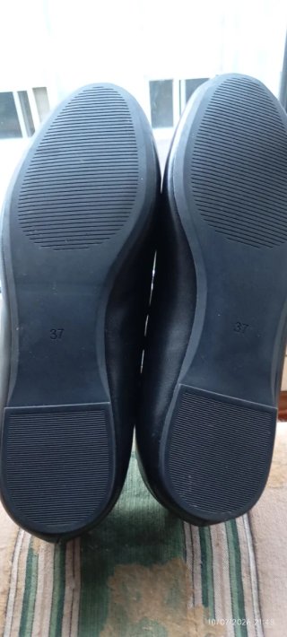 Zapatos negros planos
