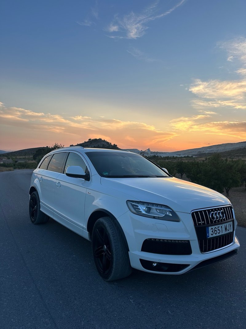 Audi Q7 2013 - foto 1