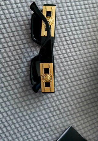 Gafas de Sol Versace Negras y Doradas