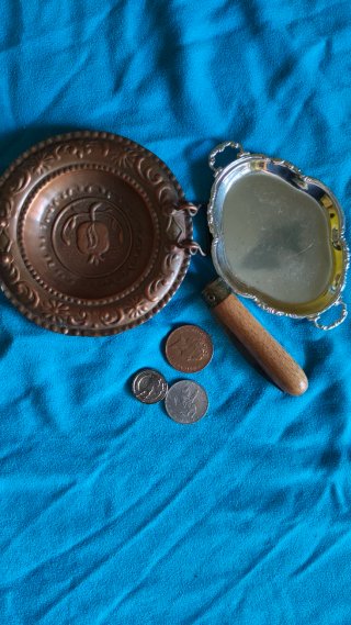 Lote Antigüedades: Mini Bandejas y Navaja