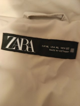 Anorak acolchado Zara beige