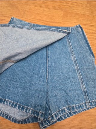 Falda pantalón vaquera mini Stradivarius T32