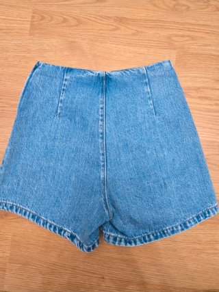 Falda pantalón vaquera mini Stradivarius T32
