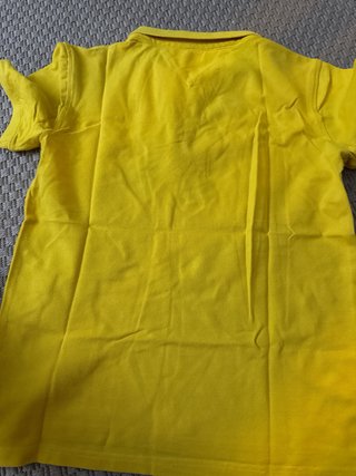 Polo Tommy Hilfiger Amarillo Talla 152 ocho años
