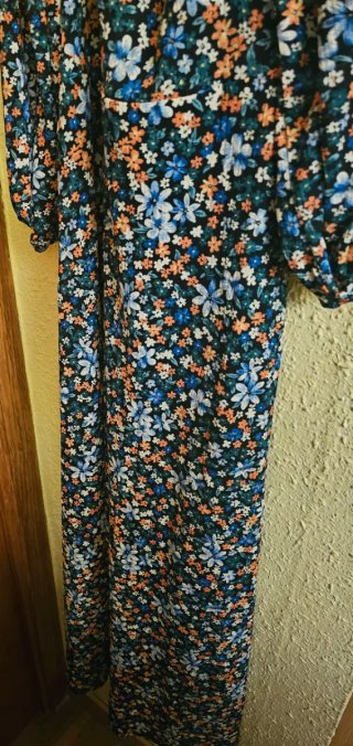 Vestido Springfield floral manga larga