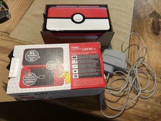 New Nintendo 2DS XL Edición Poké Ball