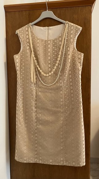 Elegante conjunto de 2 piezas beige y dorado