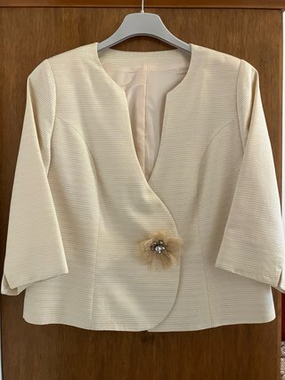 Elegante conjunto de 2 piezas beige y dorado