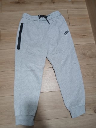 Sudadera Nike Tech y pantalon