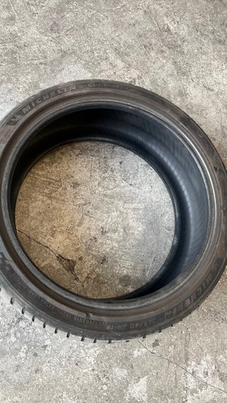 Neumáticos de coche 225/40/18 92y