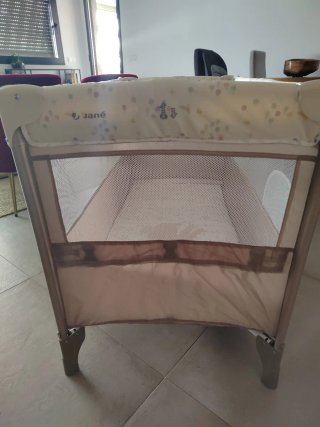 Cuna de viaje Jané como nueva