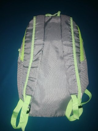 Mochila Quechua Gris y Verde