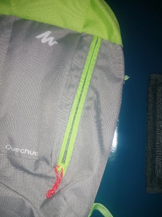 Mochila Quechua Gris y Verde