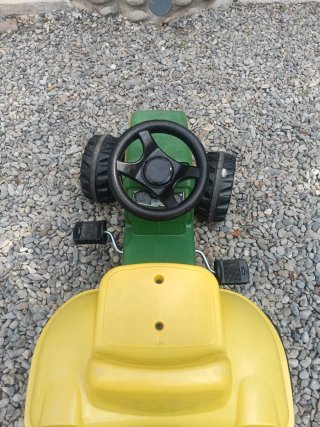 Tractor de pedales John Deere