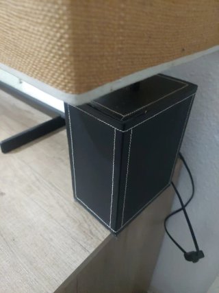 Lámpara de mesa moderna