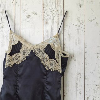Vestido lencero de Nylon color negro y encaje