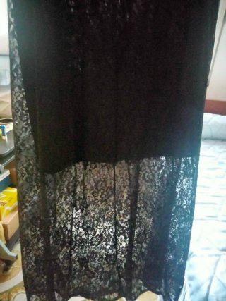 Falda larga negra de Shein.