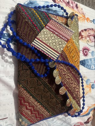 Bolso BODYBOARD patchwork monedas y abalorios