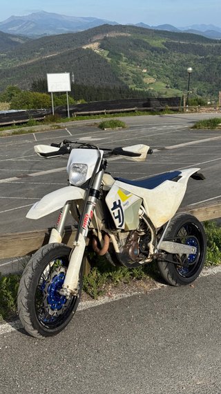 Husqvarna FE 250 4T + Supermoto