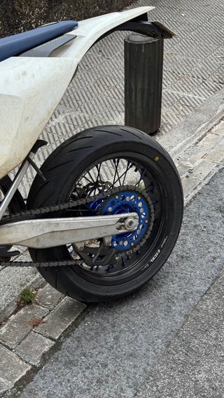 Husqvarna FE 250 4T + Supermoto