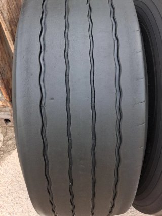 Neumático 385/65 R 22.5